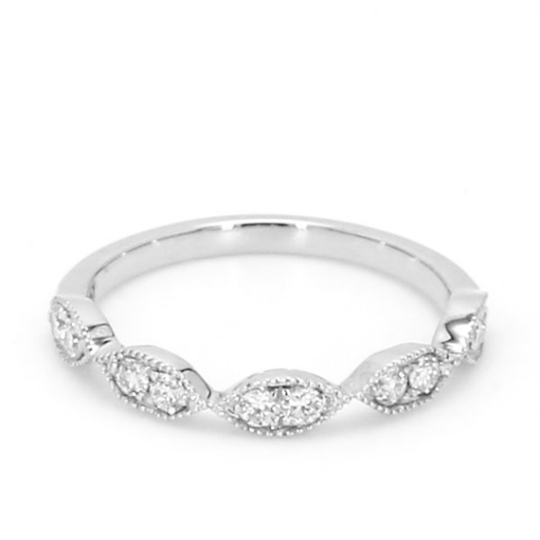 0.20ctw Round Brilliant Lab-Grown Diamond Scalloped Stackable Band in 14k White Gold