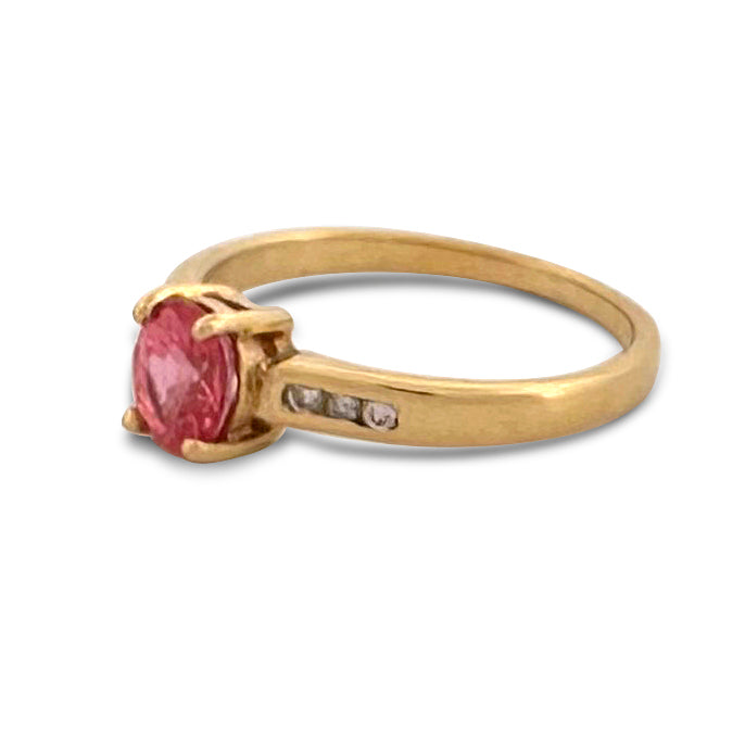 Oval Padparadscha Sapphire & Round Brilliant Diamond Cocktail Ring in 18k Yellow Gold